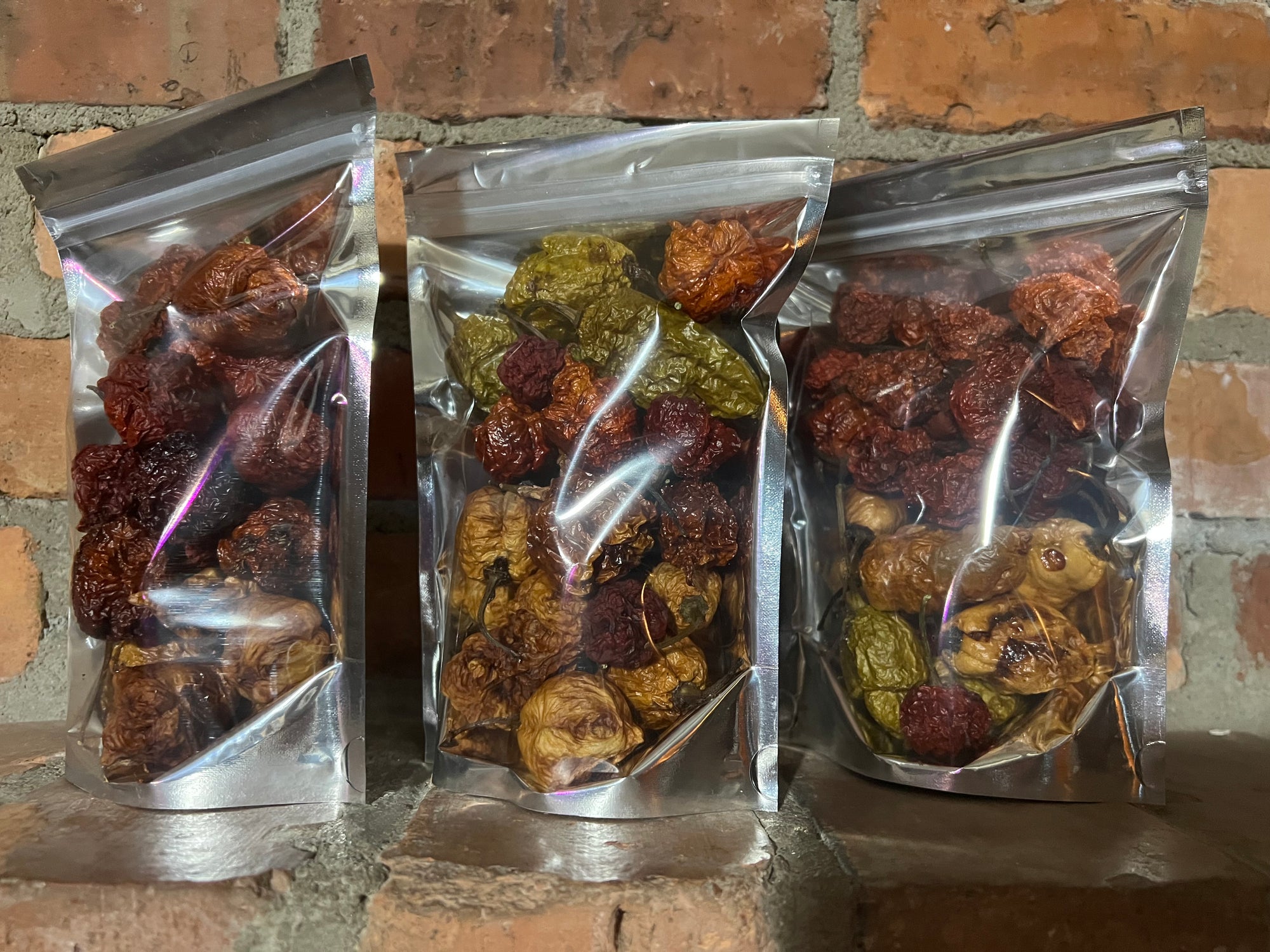Whole Dried Peppers – Red, White, Peach and Green Superhot Blend (1 oz)