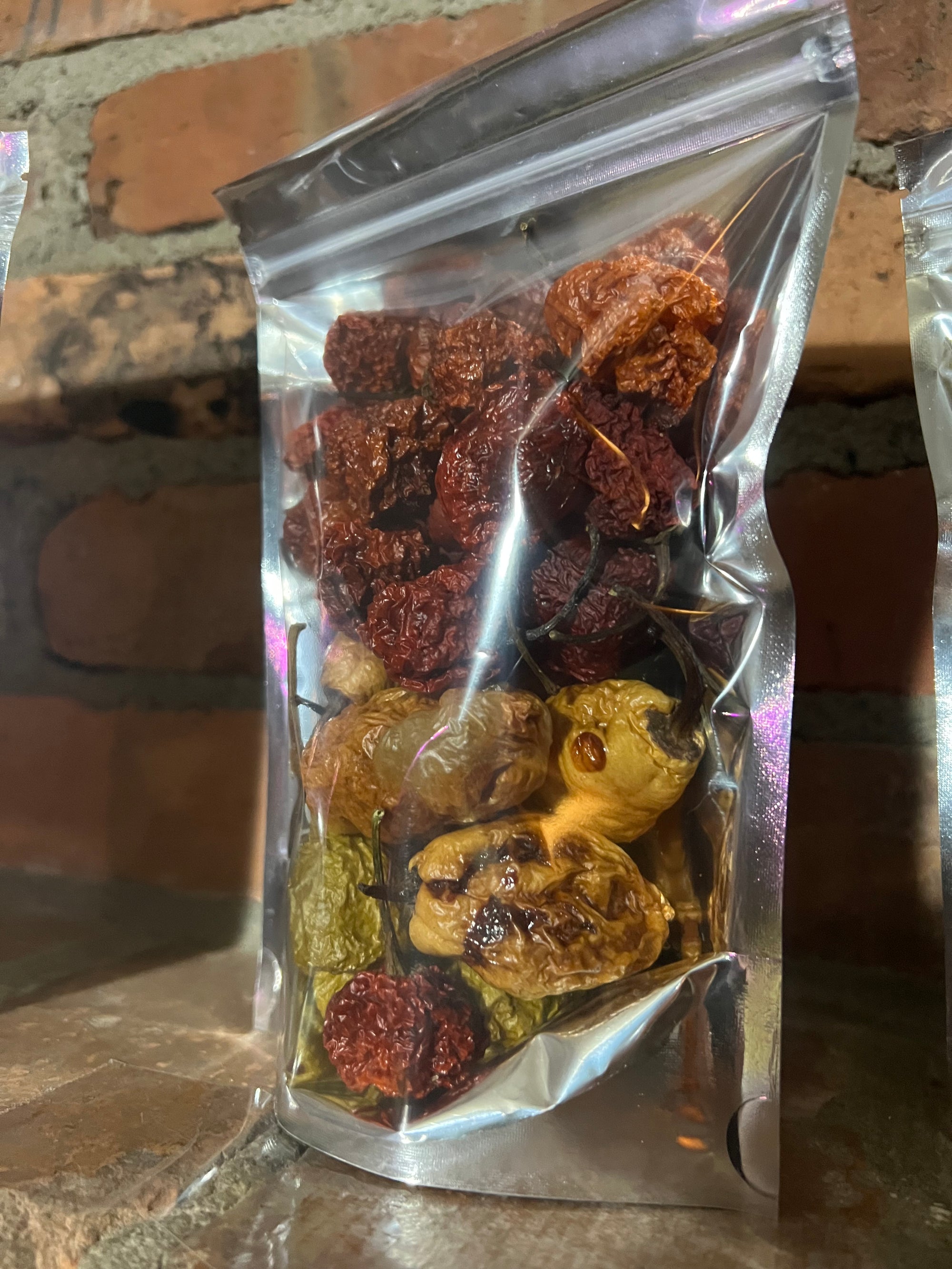 Whole Dried Peppers – Red, White, Peach and Green Superhot Blend (1 oz)